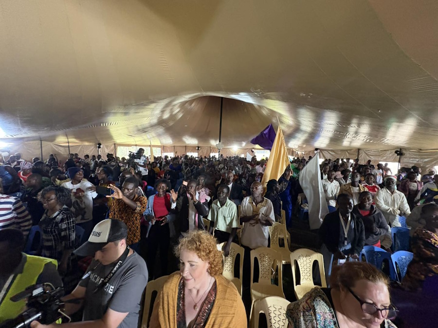 click to see larger image a full house for this evening's meeting